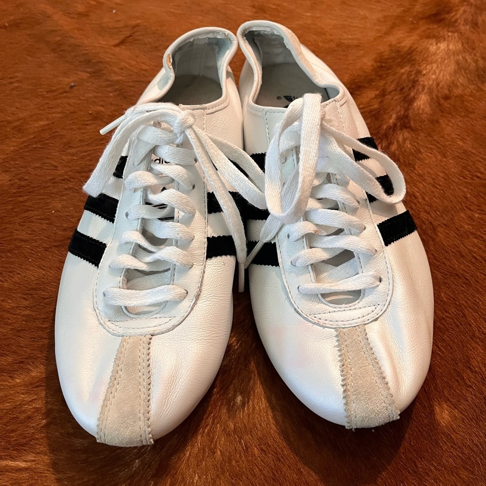 RARE Adidas Y2K Black & White Okapi Women’s Size 9.5